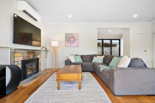 4 Bedroom Home in Heathmont Perfect for Families