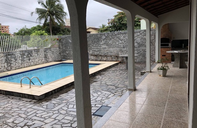 Casa de 4 dormitorios (3 suites) con piscina - Peracanga - Blue Cove
