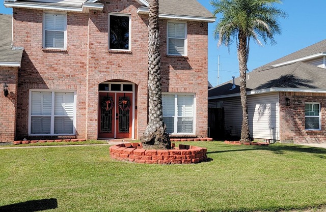 4-bedroom house in charming Slidell with AC, WiFi. Book now