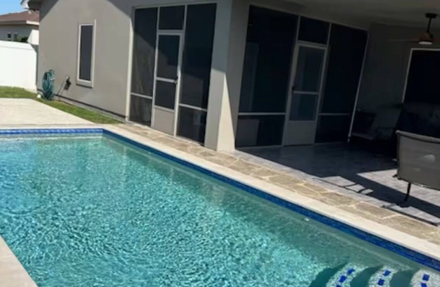4-bedroom house in charming Laredo with Pool,WiFi, AC. Book now
