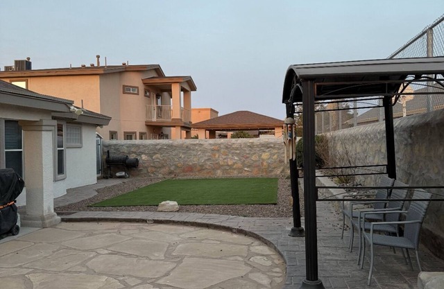 4-bedroom house in fabulous El Paso with AC, WiFi