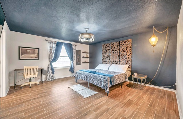 4-bedroom house in beautiful New Port Richey with AC, WiFi