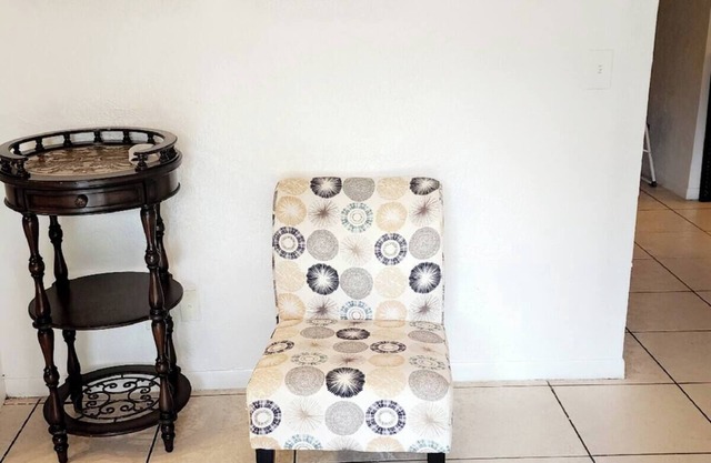4-bedroom house in wonderful Orlando with AC