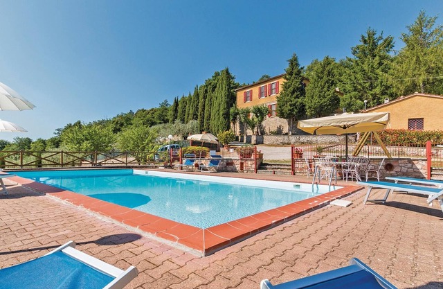 Alojamiento de 4 habitaciones en Casotto Le Cetine (SI)