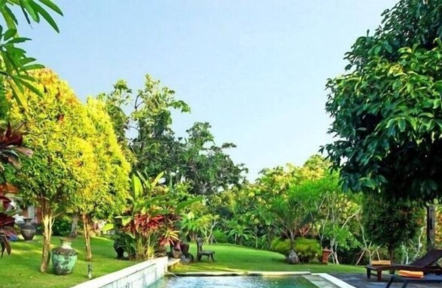 Casa de madera histórica Joglo de 4 dormitorios, piscina privada ubicada en 2500 metros cuadrados.