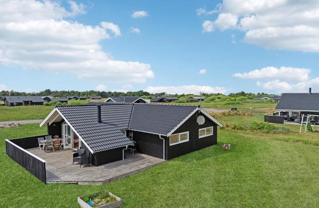4 Bedroom Lovely Home In Hirtshals
