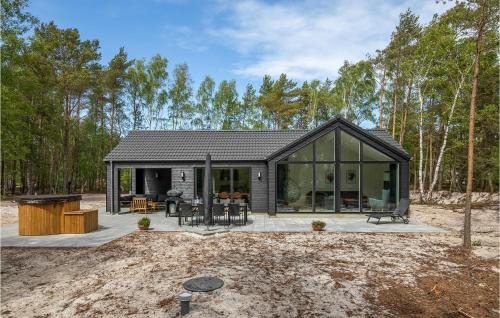 4 Bedroom Lovely Home In Nexø