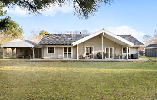 4 Bedroom Lovely Home In Sjællands Odde
