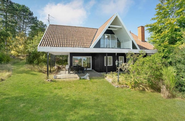 4 Bedroom Nice Home In Knebel