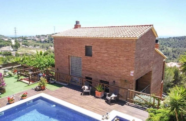 4 bedroom private vacation home in Canyelles