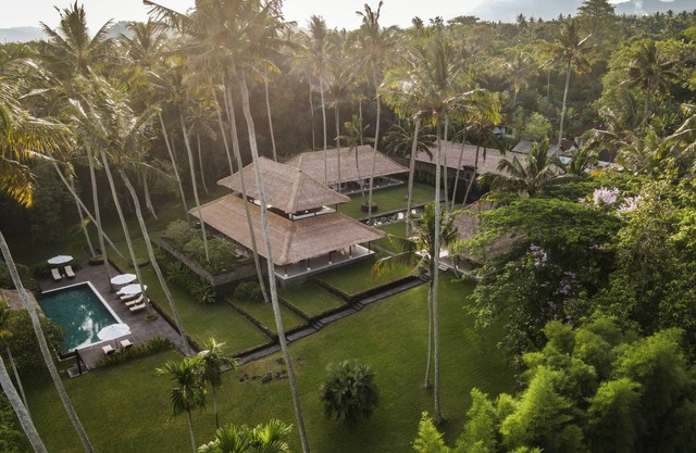 4 bedroom private vacation home in ababi