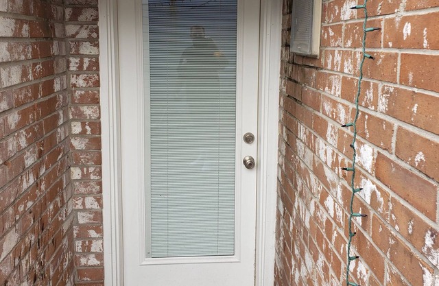 4 Bedroom Townhome with Very Nice Community Pool