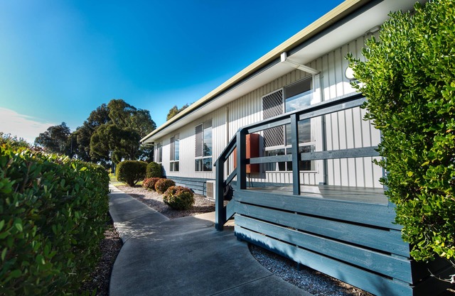 4 bedroom unit in quiet location- pet friendly