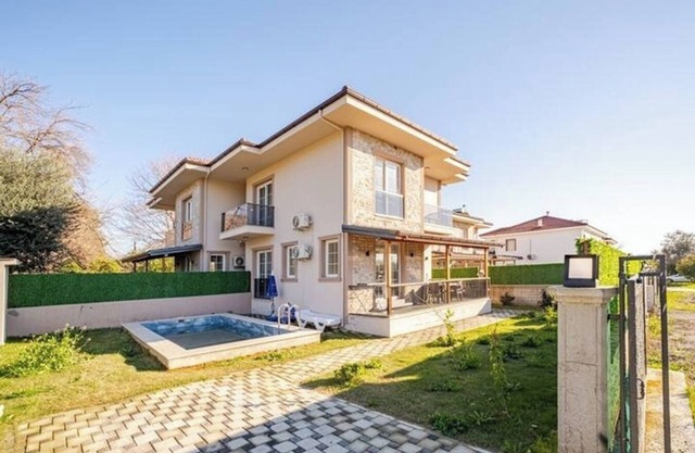 4-bedroom villa in peaceful Köyceğiz with AC