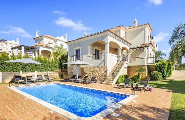 Villa de 4 dormitorios - Piscina privada Almancil