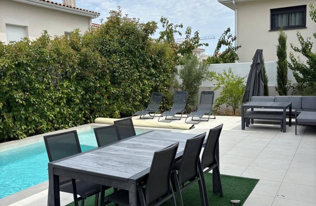 4-bedroom villa with pool - Montarnaud (34) - Families only