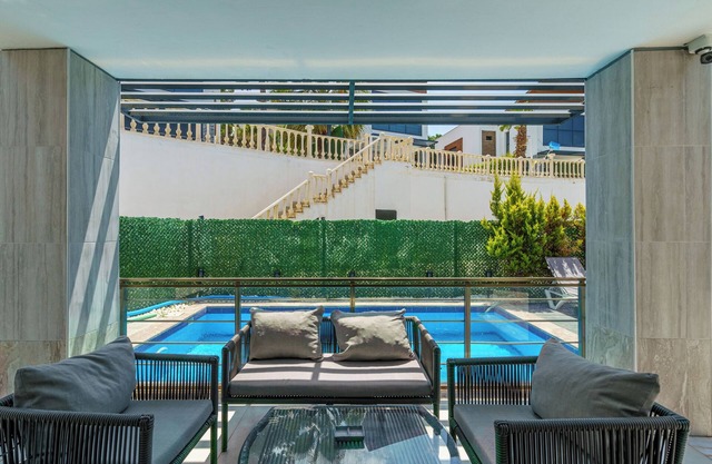 4-Bedroom Villa with Private Swimming Pool, Located at Ladies Beach Area