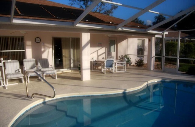 Villa de 4 dormitorios con piscina climatizada con energía solar