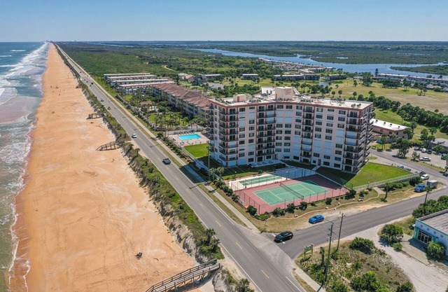 4 Bedrooms - 3.5 Baths - Penthouse Endless Ocean Views - Intracoastal Views