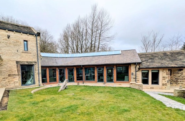 4 Bedrooms 4 En suites HotTub Pool Table