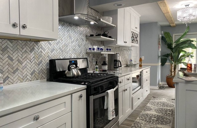 (4 bedrooms and 2 full baths; sleeps 11)