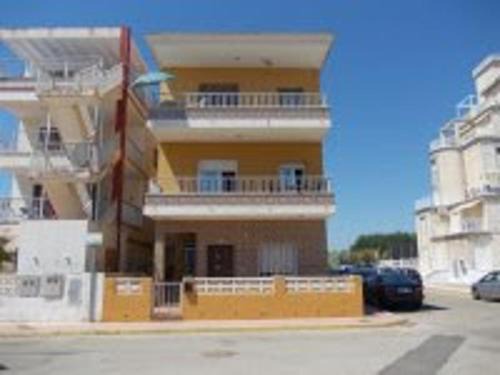 4 Bedrooms Apartament-2 minutes walk to Seafront -