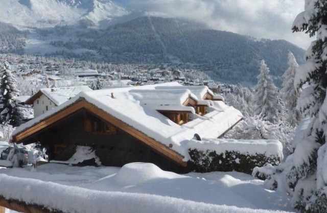 4 bedrooms apartement, cheminey, Wifi, equiped kitchen, sauna, view, balcon