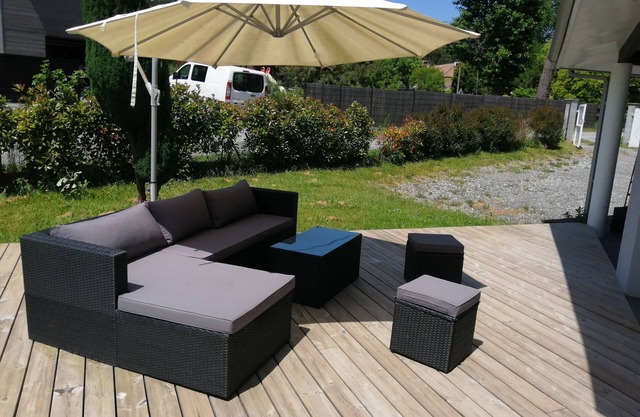 4 bedroom family home with swimming pool