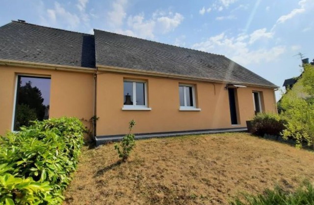 4 bedrooms house single storey hourse
