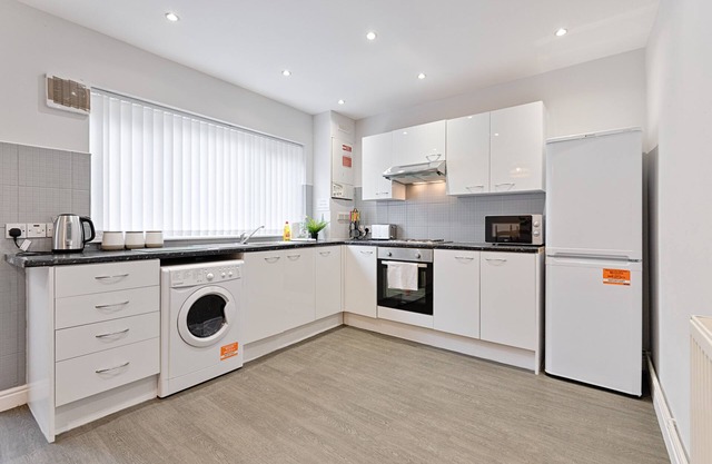 Alma Accommodation - TV in Every bedroom!