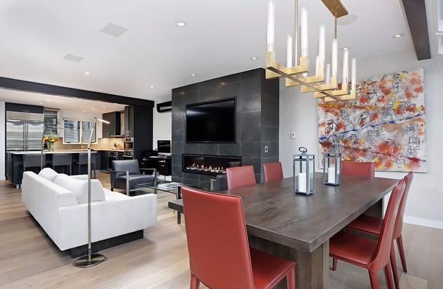 4 BR- 2150 sq ft high end condo / steps to bus to 4 mountains