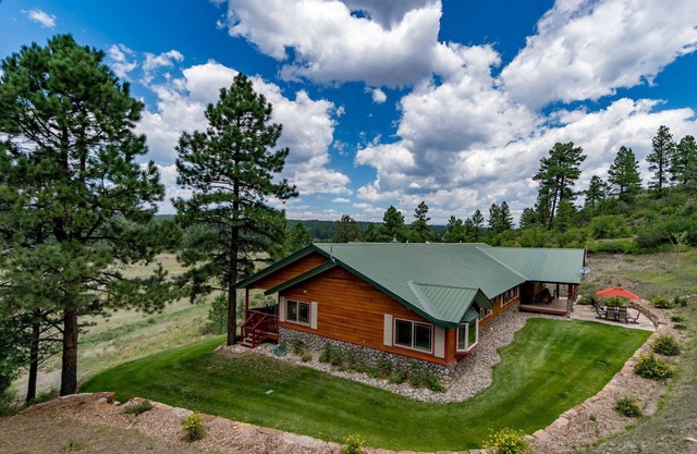 New Rental! 4 BR,4 BA, Den, Great Views, Close to Hatcher, Loads of fun!