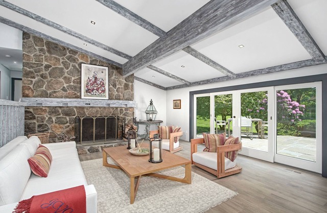 4 BR Charming CT Country Retreat