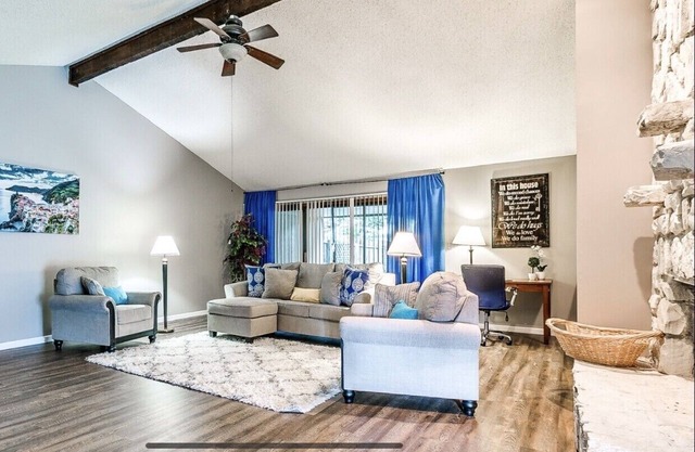 4 King beds- FASTwifi- 5min from most places