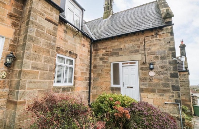 4 Maypole Green