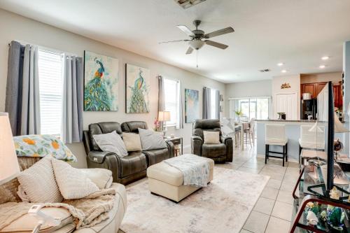 4 Mi to Brandon Exchange Resort-Style Townhome!