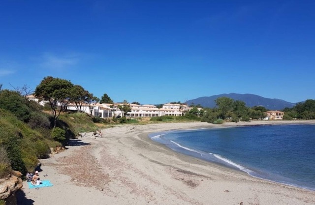 4-person apartment with private beach