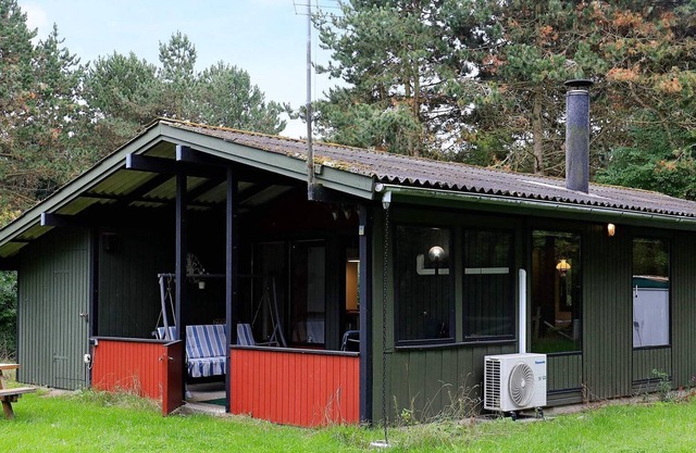 Acogedora casa de vacaciones con terraza en Zelanda