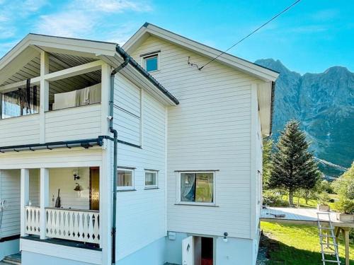 4 person holiday home in LAUPSTAD