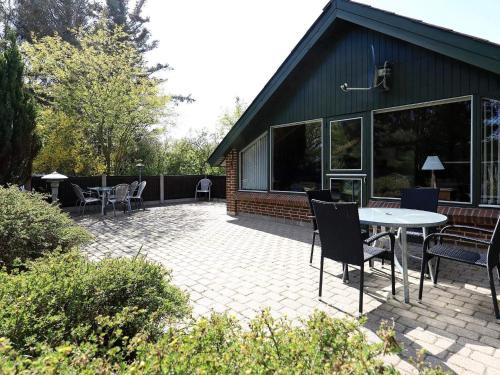 4 person holiday home in Ulfborg-By Traum