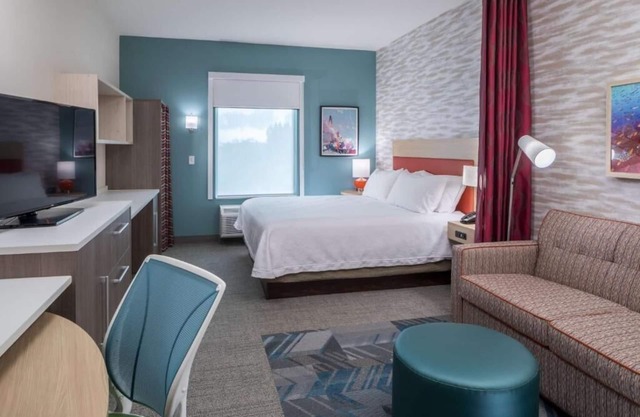 4 Pet-friendly Accommodations! Onsite Pool, Kitchenette, Free Breakfast!