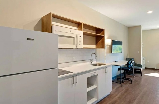 4 Premier Suites | Extended Stay | Sparks, Near Downtown
