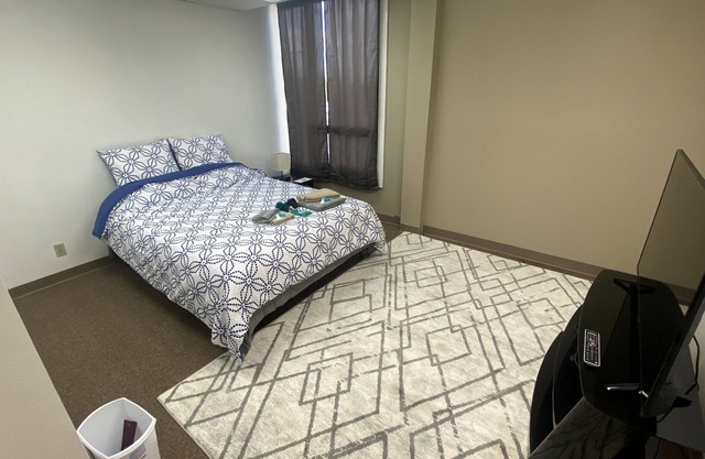 #4 Private bedroom near Downtown Anchorage