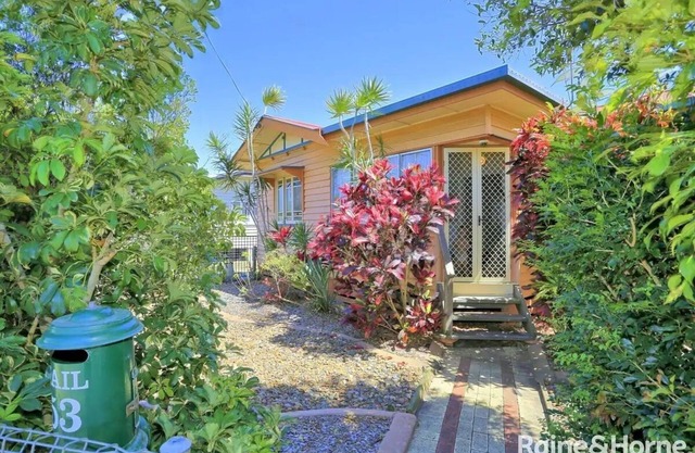 4 Queen Beds Sleeps 10 Full Air Free Wifi/netflix