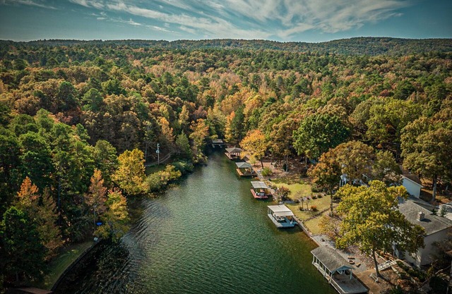 4 Rubi Place - Lake Cortez - A great Lake Cortez home with dock in a secluded