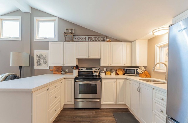 4 Season Cottage by Balsam Lake - 2 Bedrooms 1 Bathroom