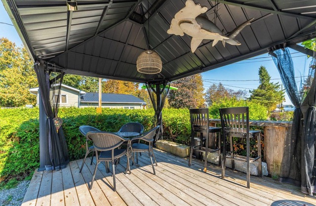 4 Season Cottage by Balsam Lake - 2 Bedrooms 1 Bathroom