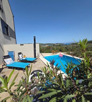 4 star Duplex apartment "Maginja", with private heated POOL & seaview