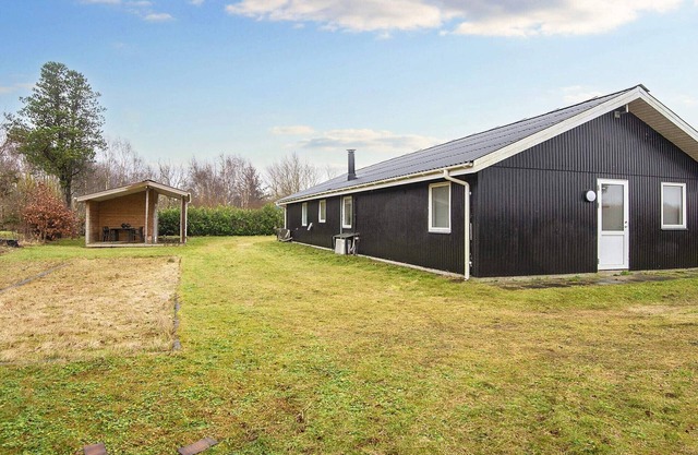 4 esrellas case en Ørsted-By Traum