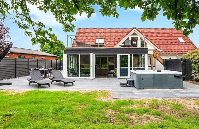 4 esrellas case en Henne